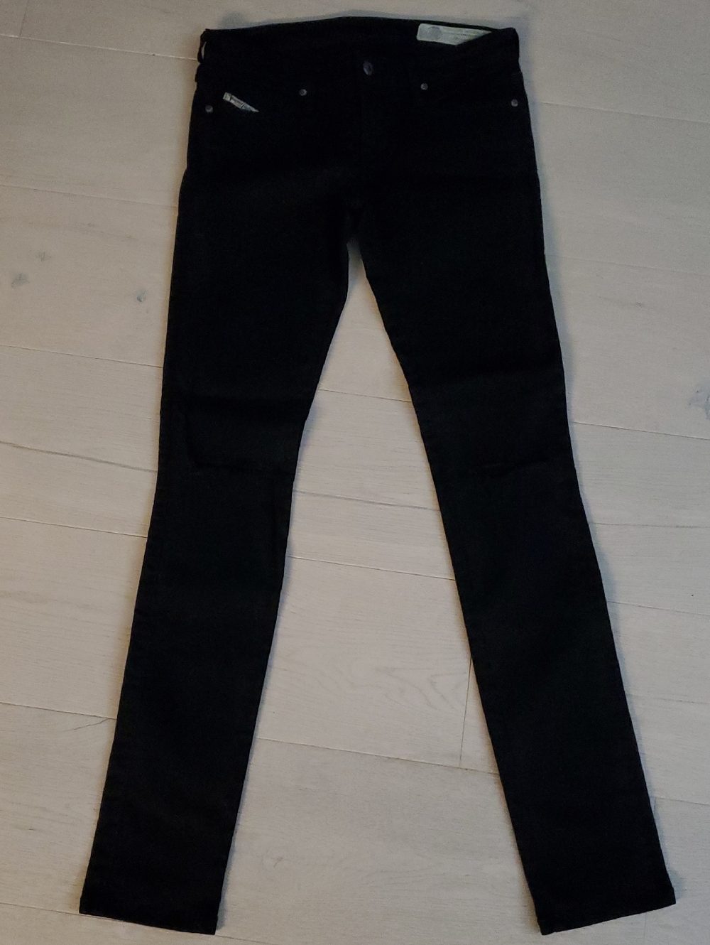 Diesel-Black Skinzee-Low rise no stretch like new-distressing on each leg
